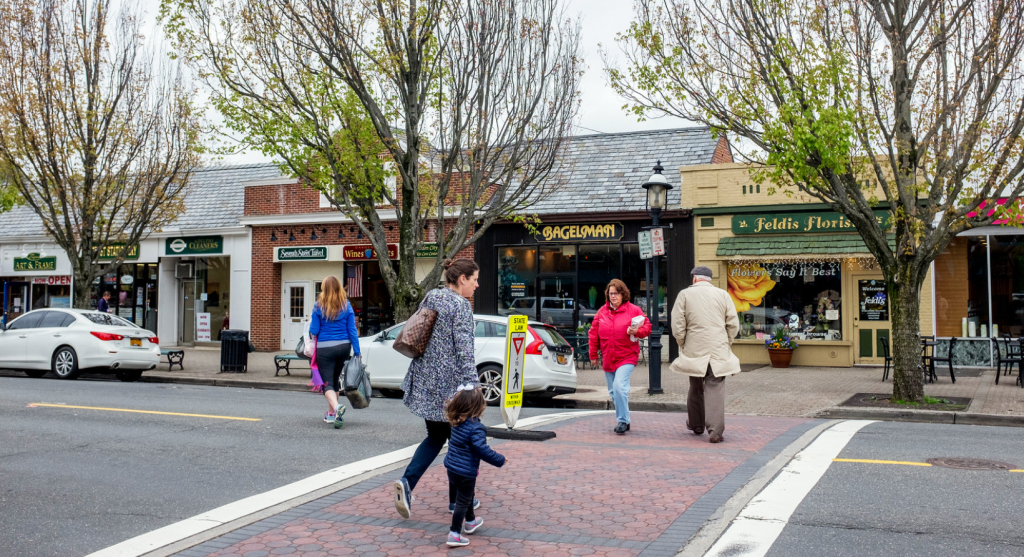 Una herida tóxica bajo tierra: plan para limpiar la contaminación en Fulton Avenue, en el corazón de Long Island Fulton Avenue long island garden city