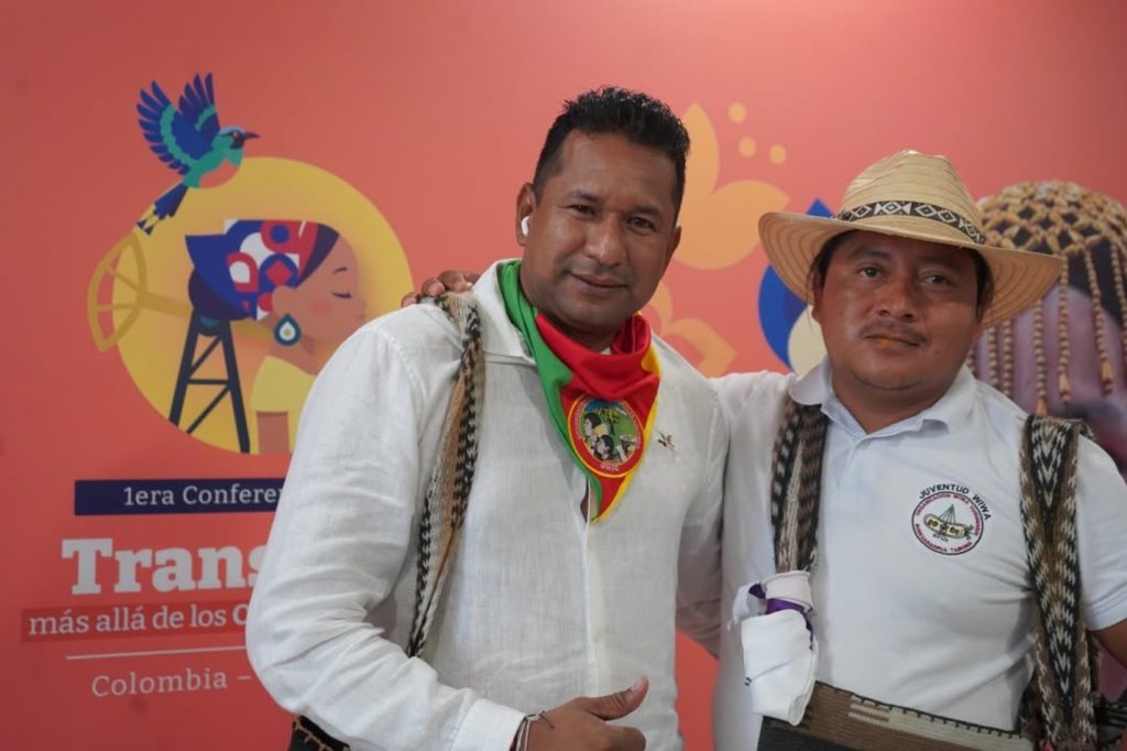 Representantes indígenas en la Primera Conferencia para la Transición más allá de los Combustibles Fósiles en Santa Marta, Colombia. Foto: ONIC Colombia
